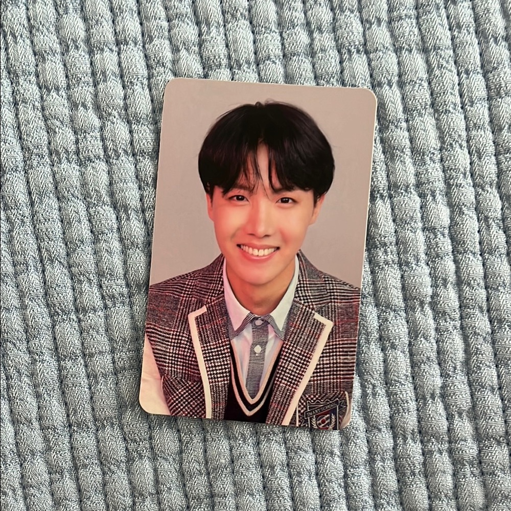 Love yourself album Jhope Plaid Photocard with Smiling Portrait